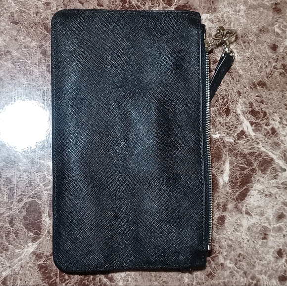 Sondra Roberts Flexible Leather Wristlet in Black - Picture 2 of 4